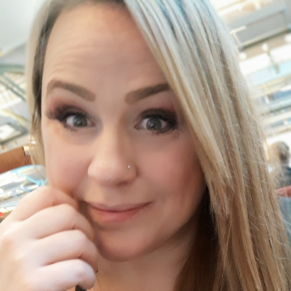 Meet your Posher, Jenniffer